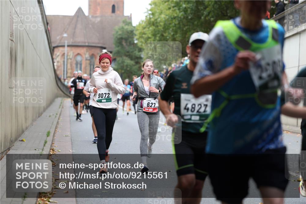 05.10.2025 - 20. swb-Marathon Bremen Michael Strokosch http://msf.ph/oto/9215561 05.10.2025 12:46:34 Laufen 9072, 627, 482 meine-sportfotos.de