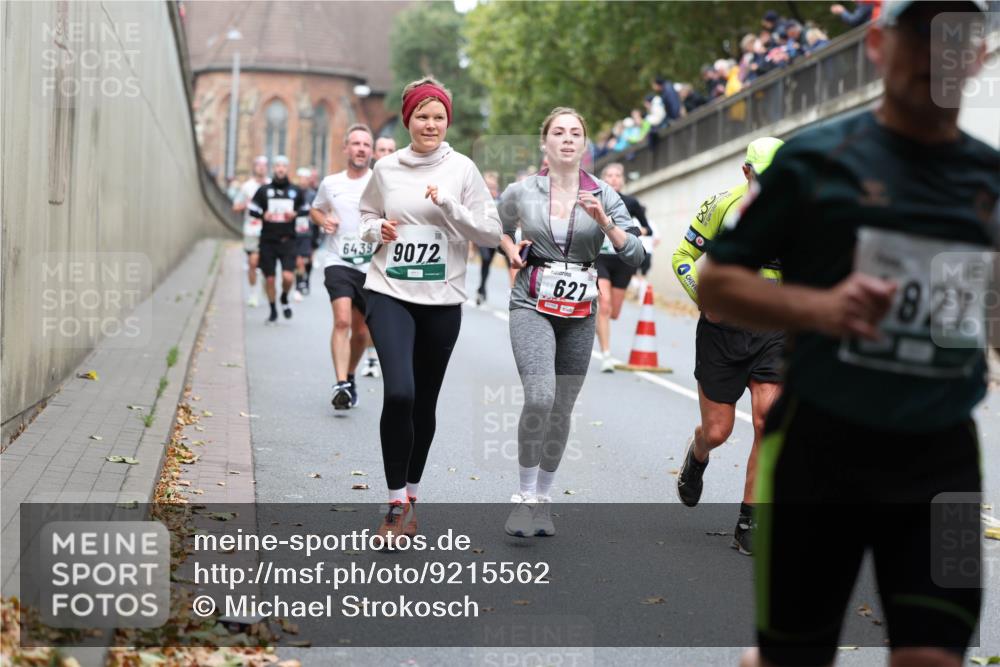 05.10.2025 - 20. swb-Marathon Bremen Michael Strokosch http://msf.ph/oto/9215562 05.10.2025 12:46:35 Laufen 6439, 9072, 627, 1821 meine-sportfotos.de