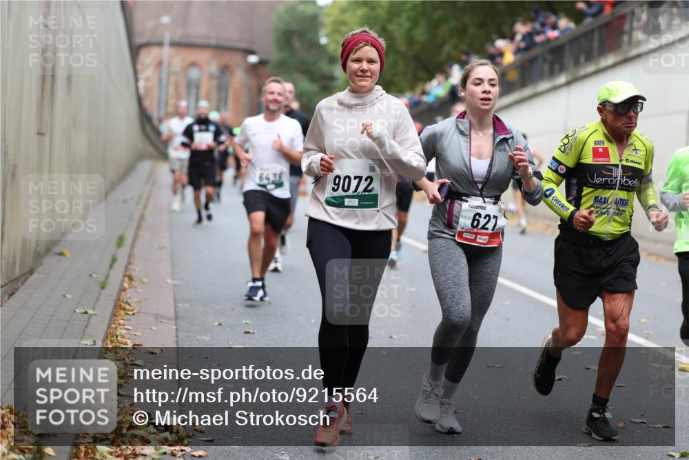 05.10.2025 - 20. swb-Marathon Bremen Michael Strokosch http://msf.ph/oto/9215564 05.10.2025 12:46:36 Laufen 6435, 9072, 621, 01169 meine-sportfotos.de