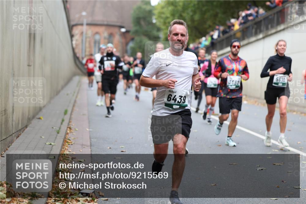 05.10.2025 - 20. swb-Marathon Bremen Michael Strokosch http://msf.ph/oto/9215569 05.10.2025 12:46:38 Laufen 6439, 5610, 3662 meine-sportfotos.de