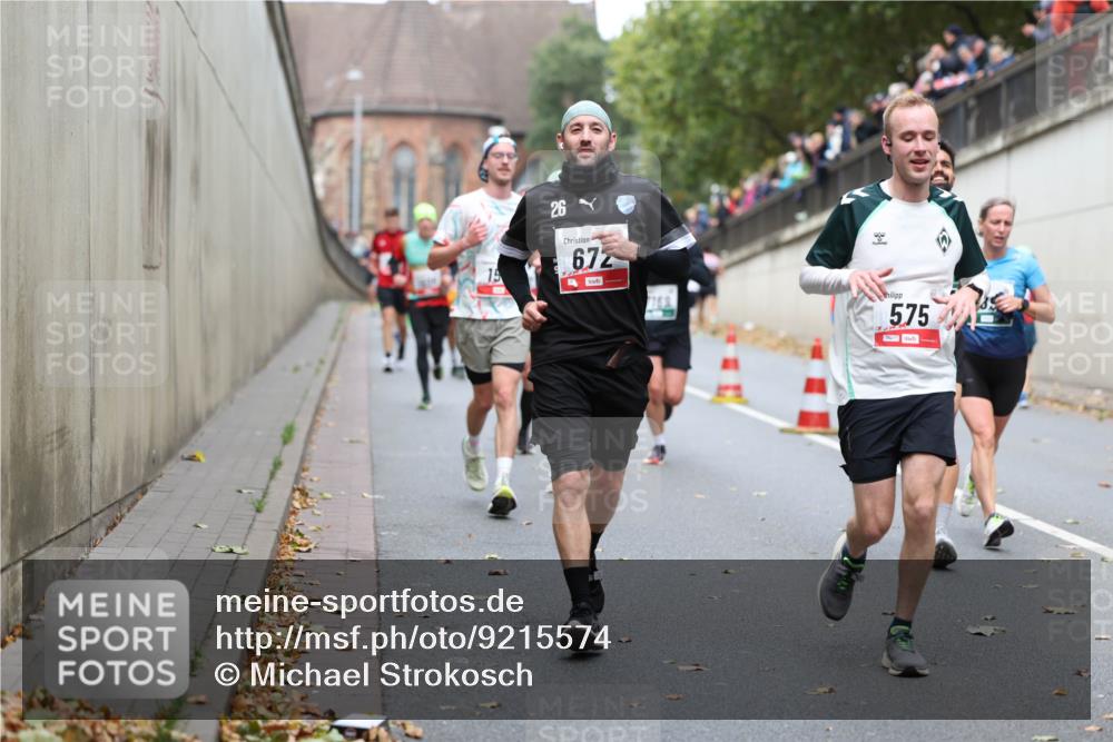 05.10.2025 - 20. swb-Marathon Bremen Michael Strokosch http://msf.ph/oto/9215574 05.10.2025 12:46:41 Laufen 15, 26, 672, 575 meine-sportfotos.de