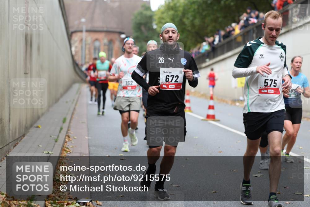 05.10.2025 - 20. swb-Marathon Bremen Michael Strokosch http://msf.ph/oto/9215575 05.10.2025 12:46:41 Laufen 152, 26, 672, 5, 75 meine-sportfotos.de