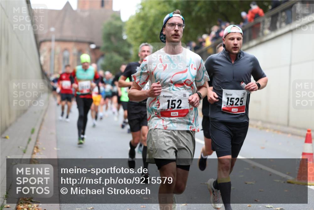05.10.2025 - 20. swb-Marathon Bremen Michael Strokosch http://msf.ph/oto/9215579 05.10.2025 12:46:44 Laufen 152, 1525 meine-sportfotos.de