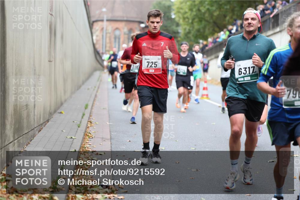 05.10.2025 - 20. swb-Marathon Bremen Michael Strokosch http://msf.ph/oto/9215592 05.10.2025 12:46:50 Laufen 725, 6317, 79 meine-sportfotos.de