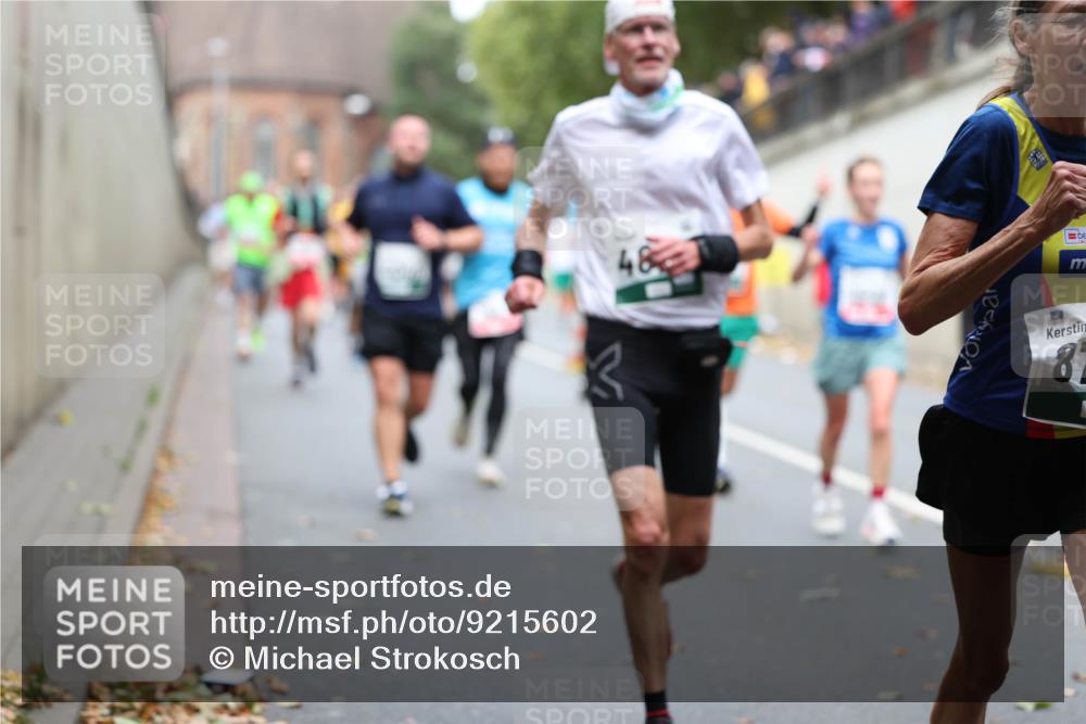 05.10.2025 - 20. swb-Marathon Bremen Michael Strokosch http://msf.ph/oto/9215602 05.10.2025 12:46:56 Laufen 48 meine-sportfotos.de