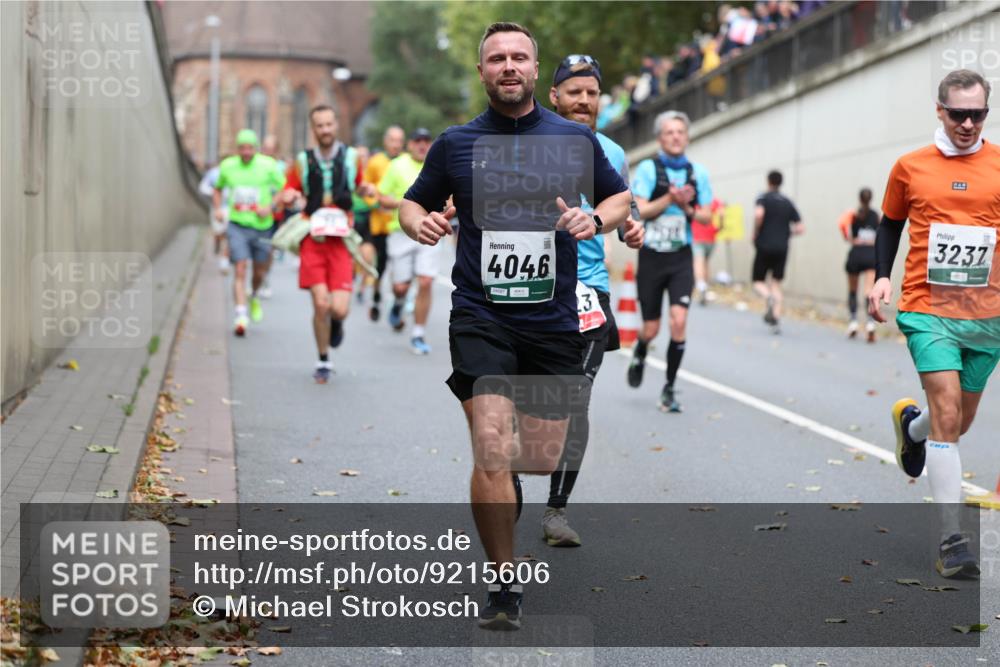 05.10.2025 - 20. swb-Marathon Bremen Michael Strokosch http://msf.ph/oto/9215606 05.10.2025 12:46:58 Laufen 4046, 04087, 23, 3237 meine-sportfotos.de