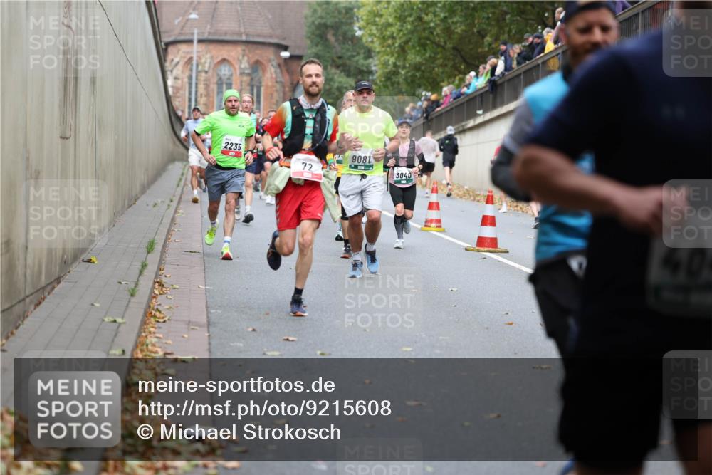 05.10.2025 - 20. swb-Marathon Bremen Michael Strokosch http://msf.ph/oto/9215608 05.10.2025 12:46:59 Laufen 2235, 72, 9081, 3040, 40 meine-sportfotos.de