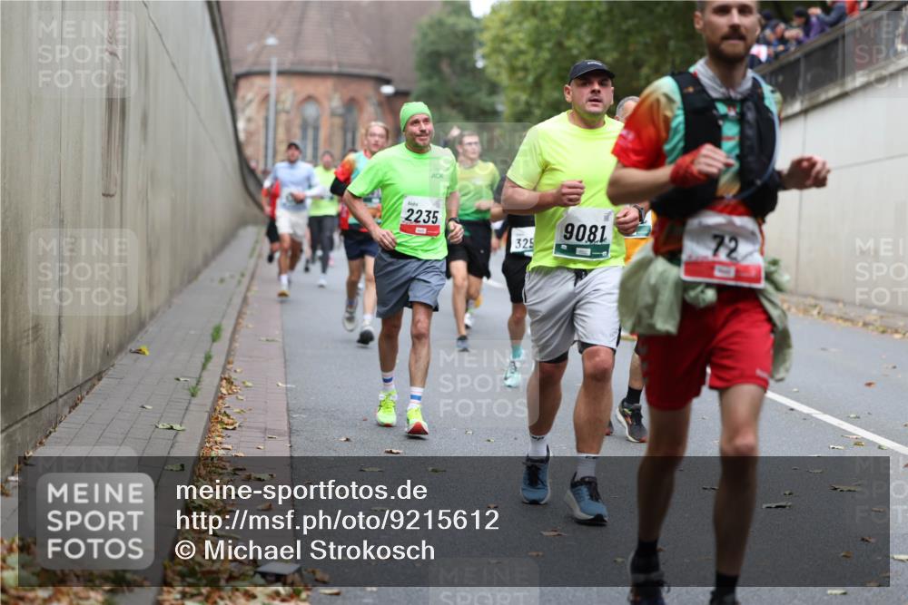 05.10.2025 - 20. swb-Marathon Bremen Michael Strokosch http://msf.ph/oto/9215612 05.10.2025 12:47:01 Laufen 2235, 325, 9081, 72 meine-sportfotos.de