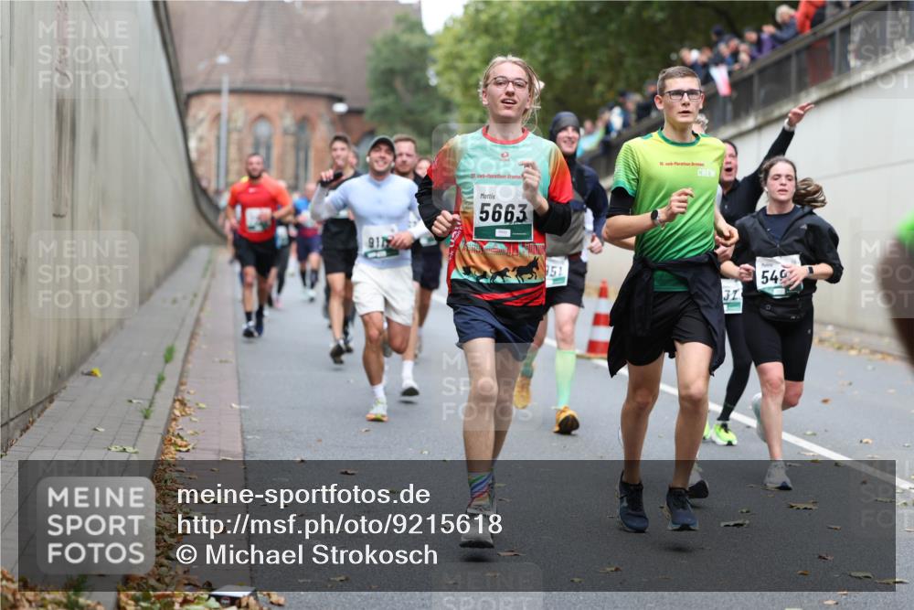 05.10.2025 - 20. swb-Marathon Bremen Michael Strokosch http://msf.ph/oto/9215618 05.10.2025 12:47:04 Laufen 9177, 20, 5663, 19, 951, 545 meine-sportfotos.de