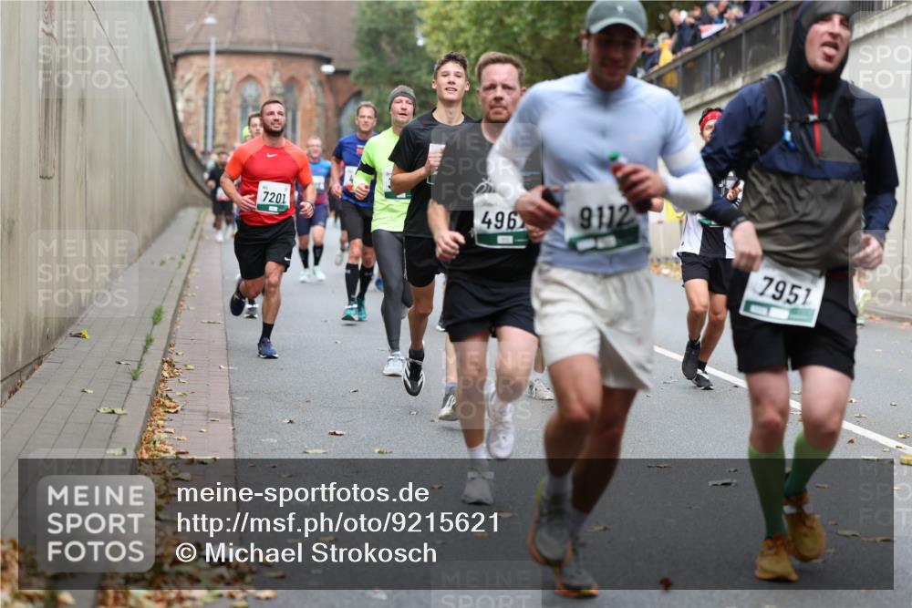 05.10.2025 - 20. swb-Marathon Bremen Michael Strokosch http://msf.ph/oto/9215621 05.10.2025 12:47:06 Laufen 7201, 496, 9112, 7951 meine-sportfotos.de
