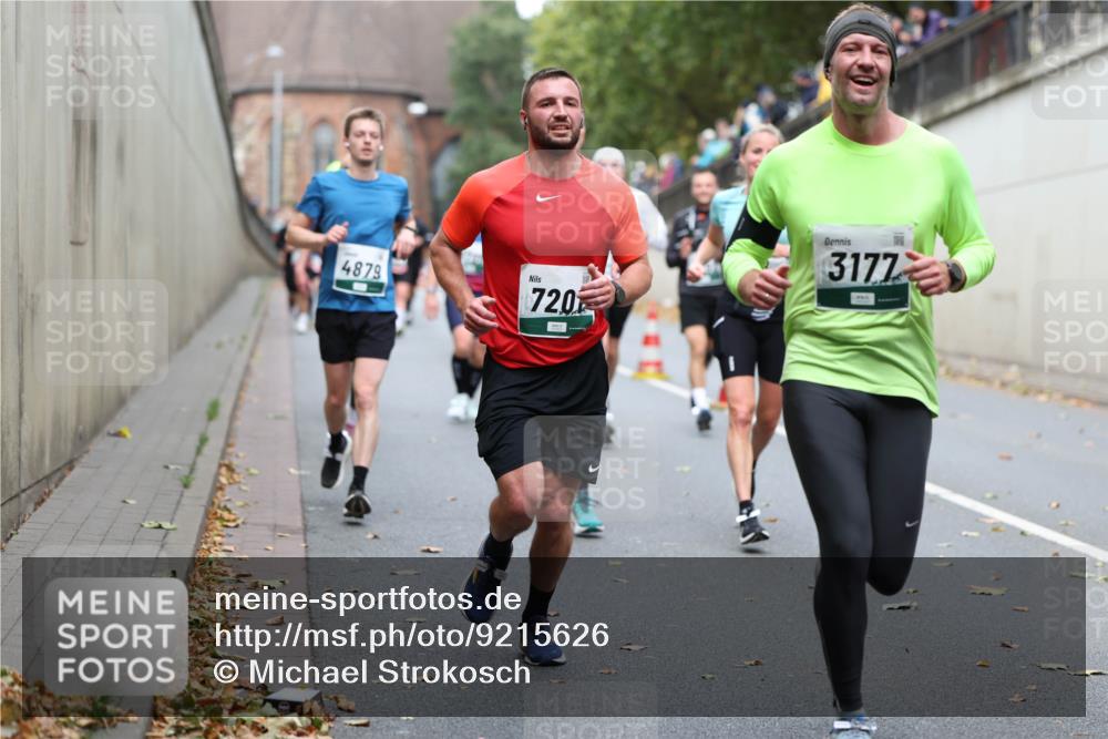 05.10.2025 - 20. swb-Marathon Bremen Michael Strokosch http://msf.ph/oto/9215626 05.10.2025 12:47:08 Laufen 4879, 720, 3177 meine-sportfotos.de