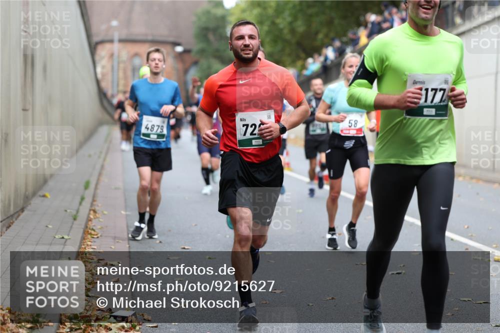 05.10.2025 - 20. swb-Marathon Bremen Michael Strokosch http://msf.ph/oto/9215627 05.10.2025 12:47:09 Laufen 4879, 72, 58, 177 meine-sportfotos.de