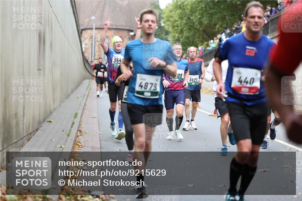 05.10.2025 - 20. swb-Marathon Bremen Michael Strokosch http://msf.ph/oto/9215629 05.10.2025 12:47:10 Laufen 354, 3, 4879, 208, 8621, 440 meine-sportfotos.de
