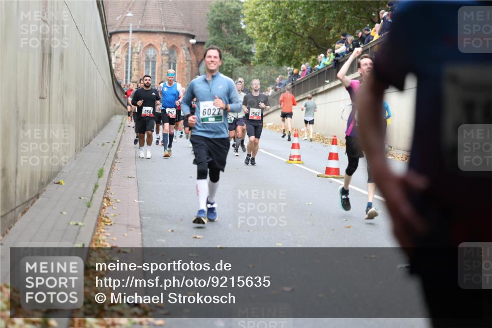 05.10.2025 - 20. swb-Marathon Bremen Michael Strokosch http://msf.ph/oto/9215635 05.10.2025 12:47:13 Laufen 958, 847, 1602, 1568 meine-sportfotos.de