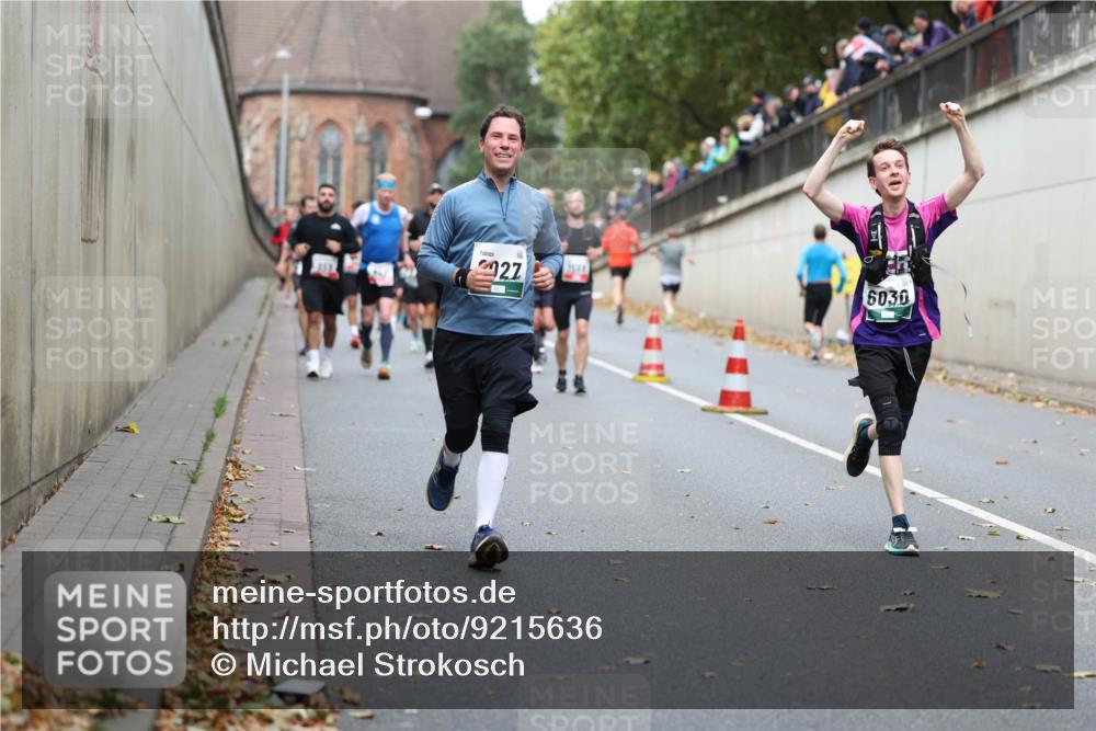 05.10.2025 - 20. swb-Marathon Bremen Michael Strokosch http://msf.ph/oto/9215636 05.10.2025 12:47:13 Laufen 27, 6030 meine-sportfotos.de