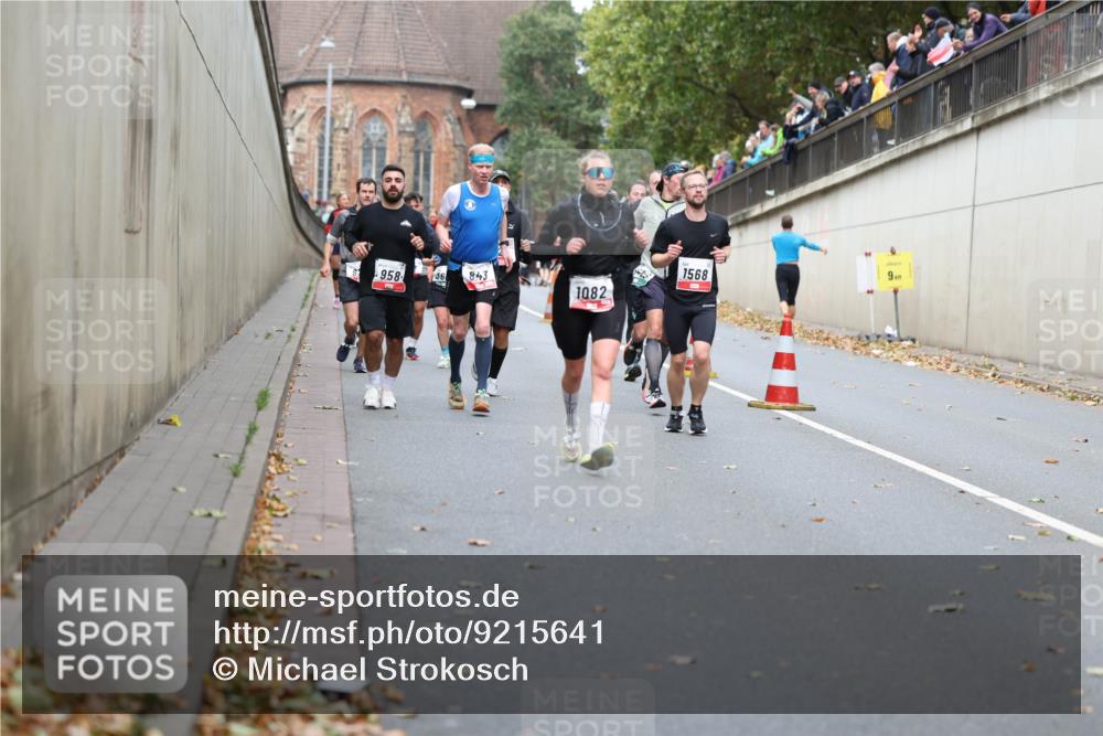 05.10.2025 - 20. swb-Marathon Bremen Michael Strokosch http://msf.ph/oto/9215641 05.10.2025 12:47:15 Laufen 1568, 9, 958, 36, 843, 1082 meine-sportfotos.de