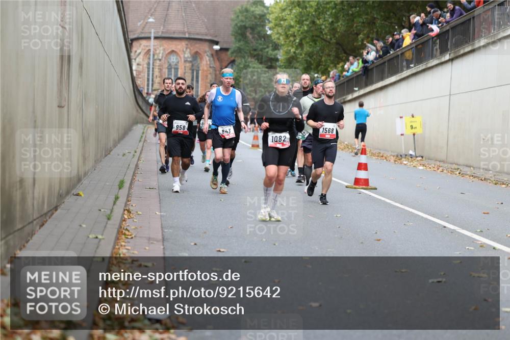 05.10.2025 - 20. swb-Marathon Bremen Michael Strokosch http://msf.ph/oto/9215642 05.10.2025 12:47:16 Laufen 958, 9, 843, 1568, 1082 meine-sportfotos.de