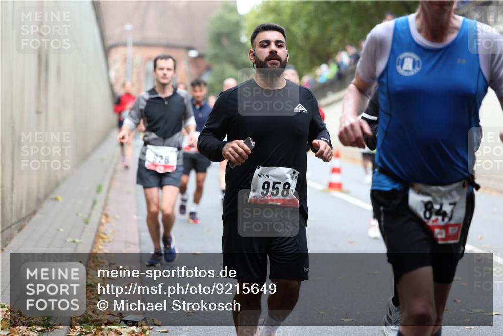 05.10.2025 - 20. swb-Marathon Bremen Michael Strokosch http://msf.ph/oto/9215649 05.10.2025 12:47:20 Laufen 958, 9, 847 meine-sportfotos.de