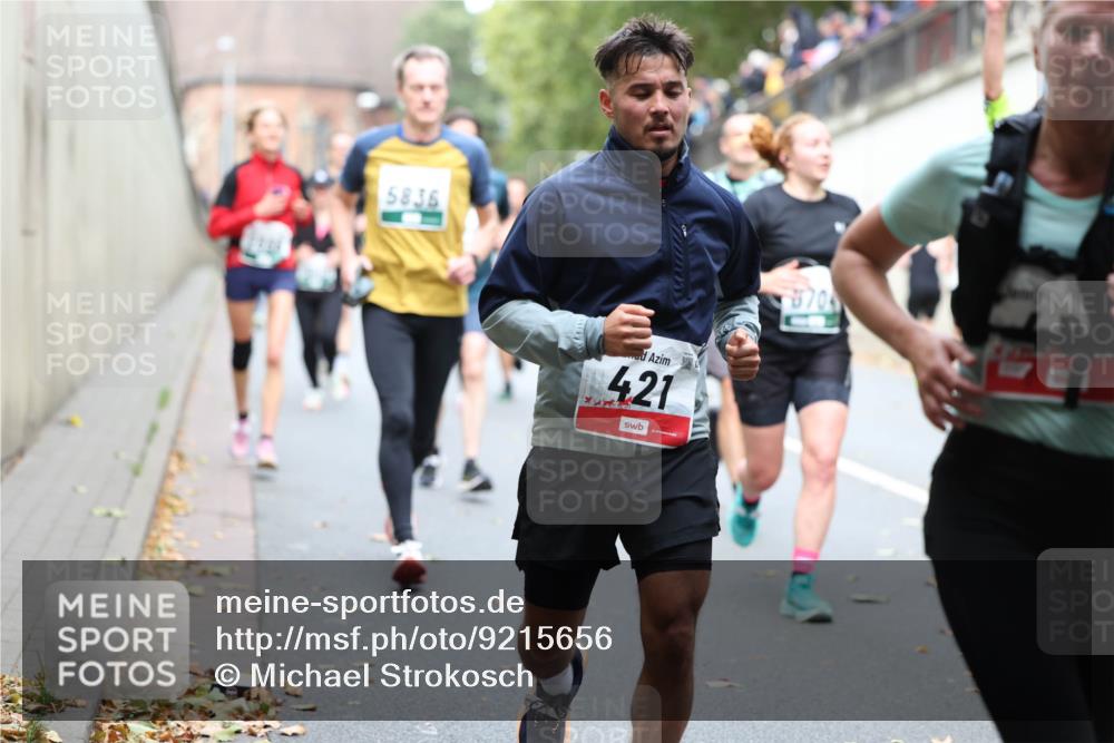 05.10.2025 - 20. swb-Marathon Bremen Michael Strokosch http://msf.ph/oto/9215656 05.10.2025 12:47:24 Laufen 5836, 421, 870 meine-sportfotos.de