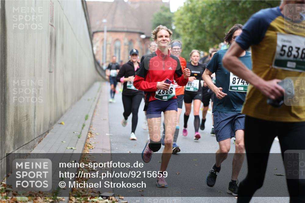 05.10.2025 - 20. swb-Marathon Bremen Michael Strokosch http://msf.ph/oto/9215659 05.10.2025 12:47:26 Laufen 2006, 6523, 874, 06620, 5836 meine-sportfotos.de