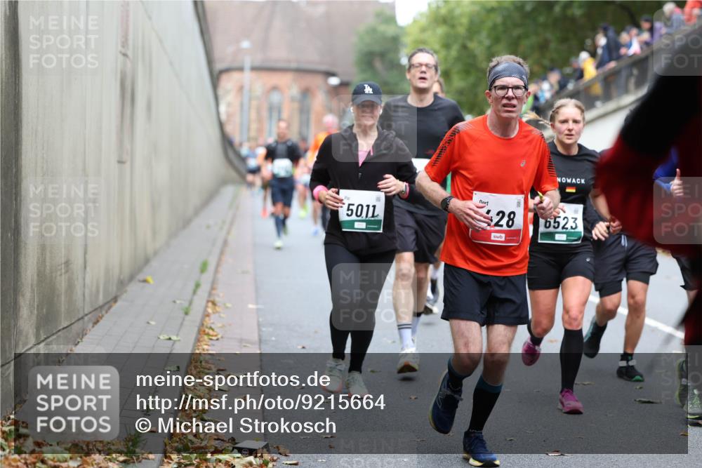 05.10.2025 - 20. swb-Marathon Bremen Michael Strokosch http://msf.ph/oto/9215664 05.10.2025 12:47:27 Laufen 5011, 28, 6523 meine-sportfotos.de