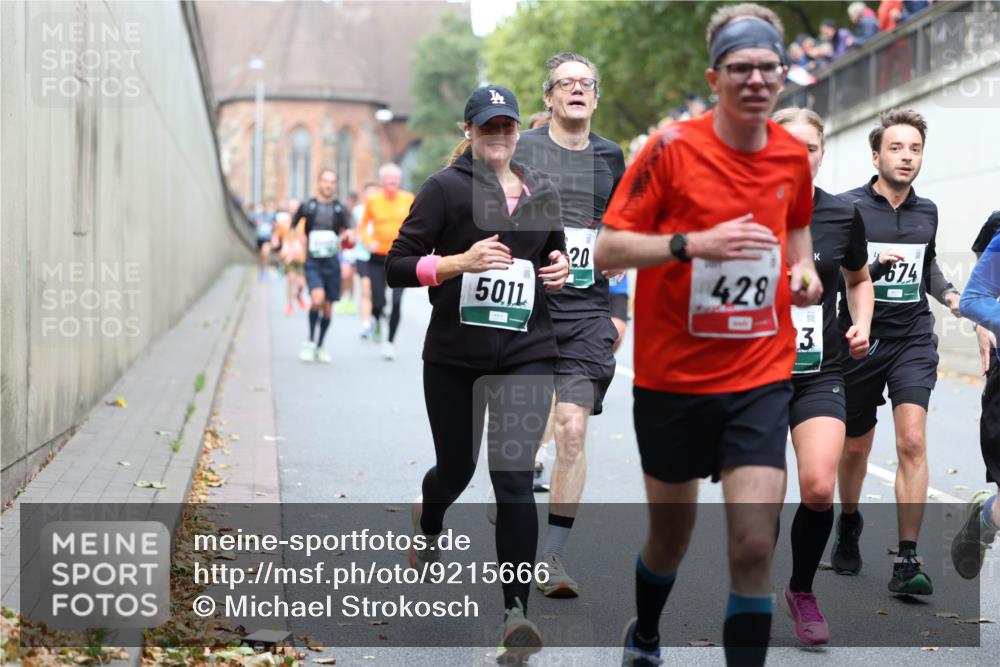05.10.2025 - 20. swb-Marathon Bremen Michael Strokosch http://msf.ph/oto/9215666 05.10.2025 12:47:28 Laufen 5011, 20, 428, 3, 674 meine-sportfotos.de