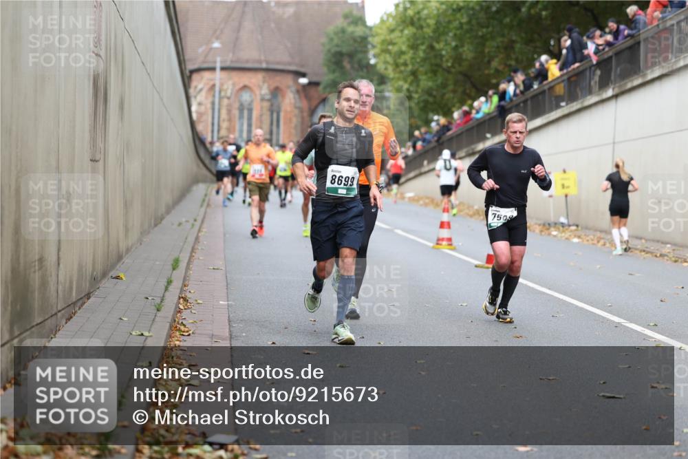 05.10.2025 - 20. swb-Marathon Bremen Michael Strokosch http://msf.ph/oto/9215673 05.10.2025 12:47:31 Laufen 8699, 7509 meine-sportfotos.de