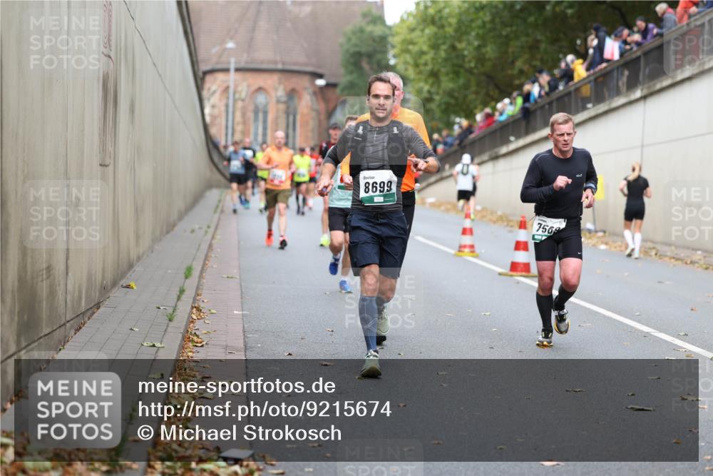 05.10.2025 - 20. swb-Marathon Bremen Michael Strokosch http://msf.ph/oto/9215674 05.10.2025 12:47:31 Laufen 8699, 7569 meine-sportfotos.de