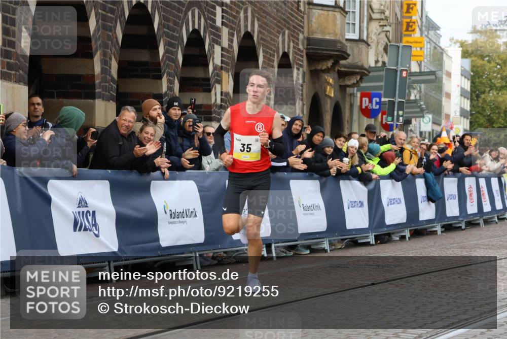 05.10.2025 - 20. swb-Marathon Bremen Strokosch-Dieckow http://msf.ph/oto/9219255 05.10.2025 10:27:07 Ziel 35 meine-sportfotos.de