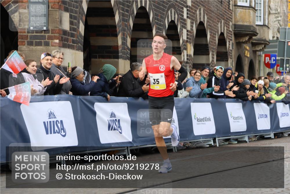 05.10.2025 - 20. swb-Marathon Bremen Strokosch-Dieckow http://msf.ph/oto/9219278 05.10.2025 10:27:07 Ziel 35 meine-sportfotos.de