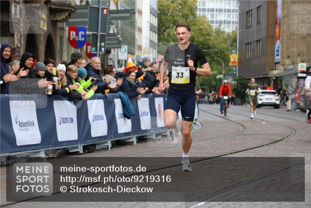 05.10.2025 - 20. swb-Marathon Bremen Strokosch-Dieckow http://msf.ph/oto/9219316 05.10.2025 10:28:22 Ziel 2, 33 meine-sportfotos.de