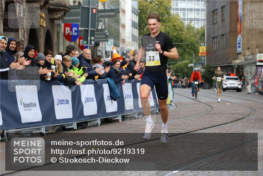 05.10.2025 - 20. swb-Marathon Bremen Strokosch-Dieckow http://msf.ph/oto/9219319 05.10.2025 10:28:22 Ziel 2, 33 meine-sportfotos.de