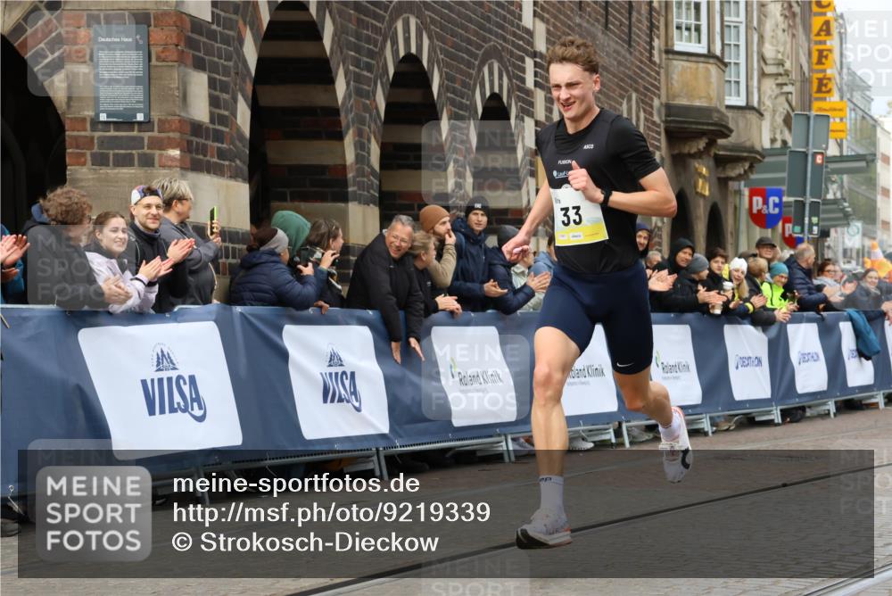 05.10.2025 - 20. swb-Marathon Bremen Strokosch-Dieckow http://msf.ph/oto/9219339 05.10.2025 10:28:23 Ziel 2, 33 meine-sportfotos.de