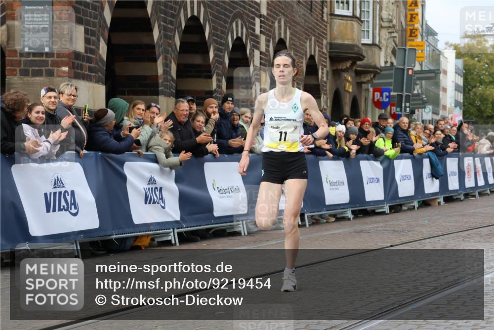 05.10.2025 - 20. swb-Marathon Bremen Strokosch-Dieckow http://msf.ph/oto/9219454 05.10.2025 10:30:16 Ziel 11 meine-sportfotos.de