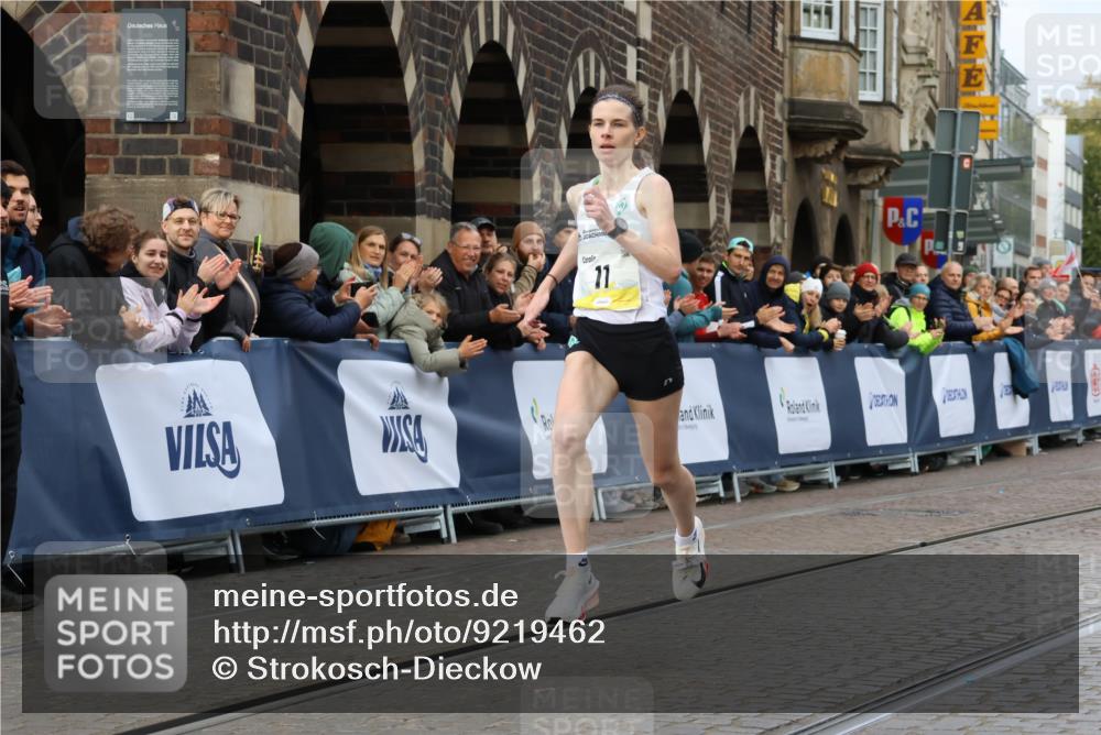 05.10.2025 - 20. swb-Marathon Bremen Strokosch-Dieckow http://msf.ph/oto/9219462 05.10.2025 10:30:16 Ziel 11 meine-sportfotos.de