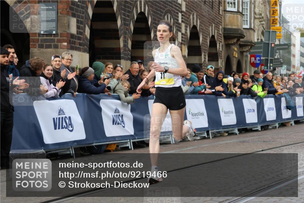 05.10.2025 - 20. swb-Marathon Bremen Strokosch-Dieckow http://msf.ph/oto/9219466 05.10.2025 10:30:16 Ziel 11 meine-sportfotos.de