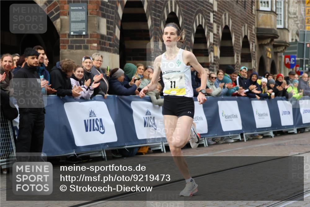 05.10.2025 - 20. swb-Marathon Bremen Strokosch-Dieckow http://msf.ph/oto/9219473 05.10.2025 10:30:16 Ziel 11 meine-sportfotos.de