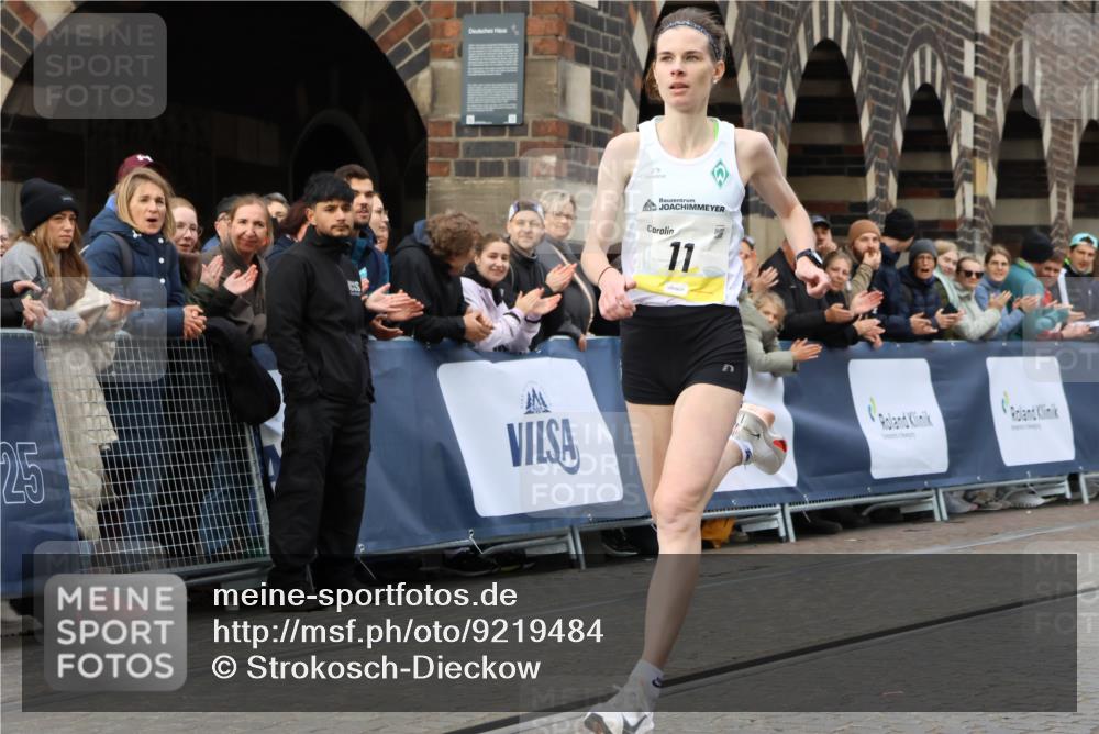 05.10.2025 - 20. swb-Marathon Bremen Strokosch-Dieckow http://msf.ph/oto/9219484 05.10.2025 10:30:16 Ziel 11 meine-sportfotos.de