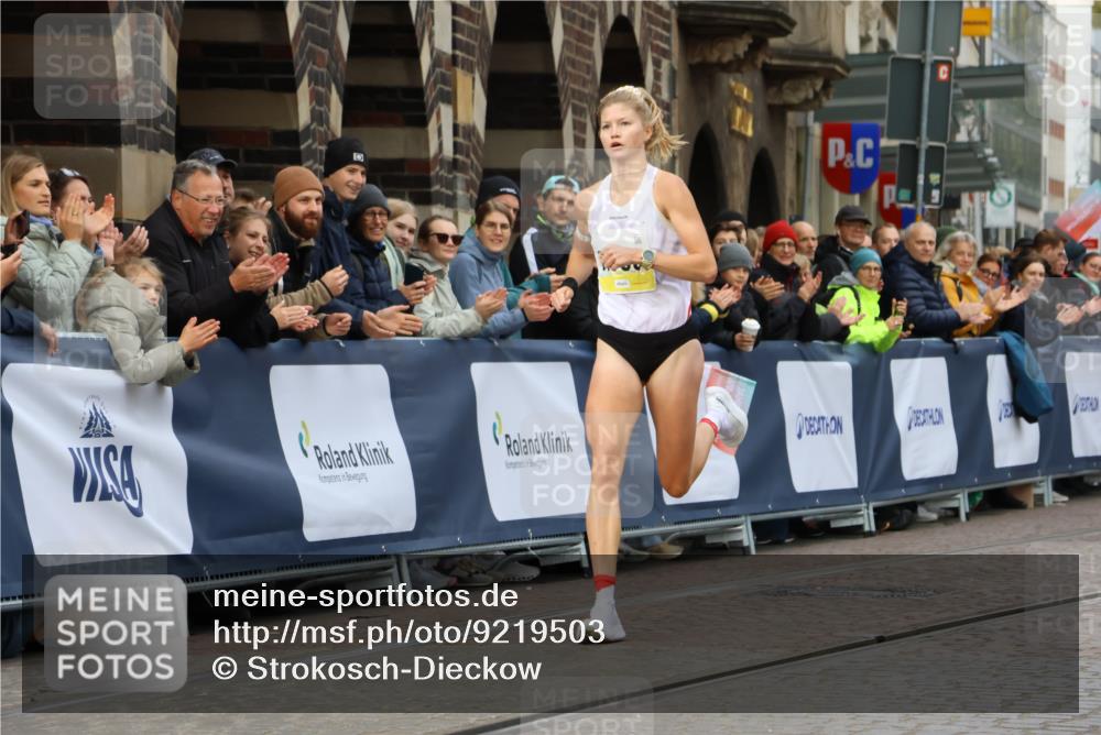 05.10.2025 - 20. swb-Marathon Bremen Strokosch-Dieckow http://msf.ph/oto/9219503 05.10.2025 10:30:49 Ziel  meine-sportfotos.de