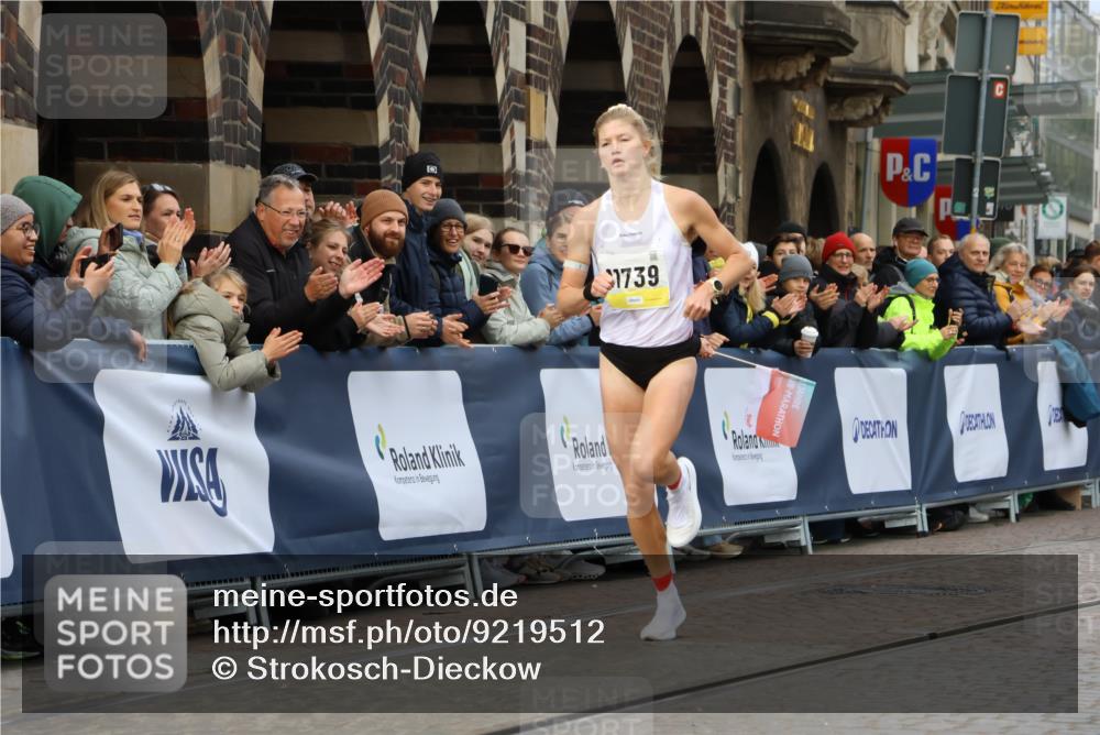 05.10.2025 - 20. swb-Marathon Bremen Strokosch-Dieckow http://msf.ph/oto/9219512 05.10.2025 10:30:49 Ziel  meine-sportfotos.de