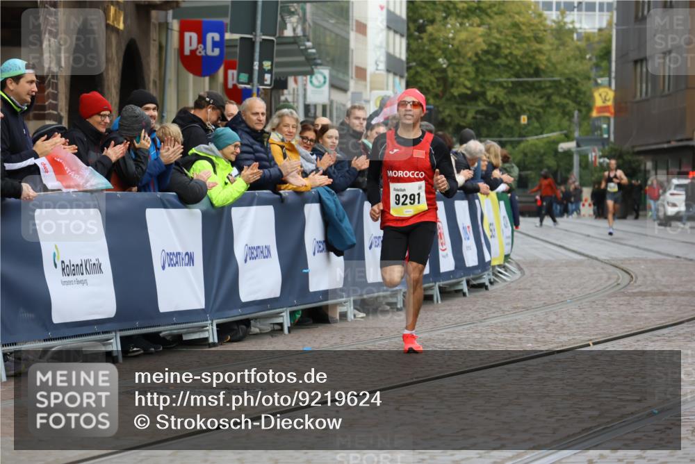 05.10.2025 - 20. swb-Marathon Bremen Strokosch-Dieckow http://msf.ph/oto/9219624 05.10.2025 10:31:44 Ziel 9291 meine-sportfotos.de