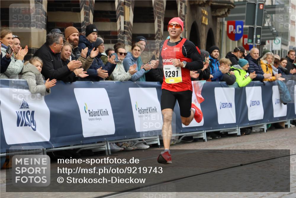 05.10.2025 - 20. swb-Marathon Bremen Strokosch-Dieckow http://msf.ph/oto/9219743 05.10.2025 10:31:46 Ziel 9291 meine-sportfotos.de