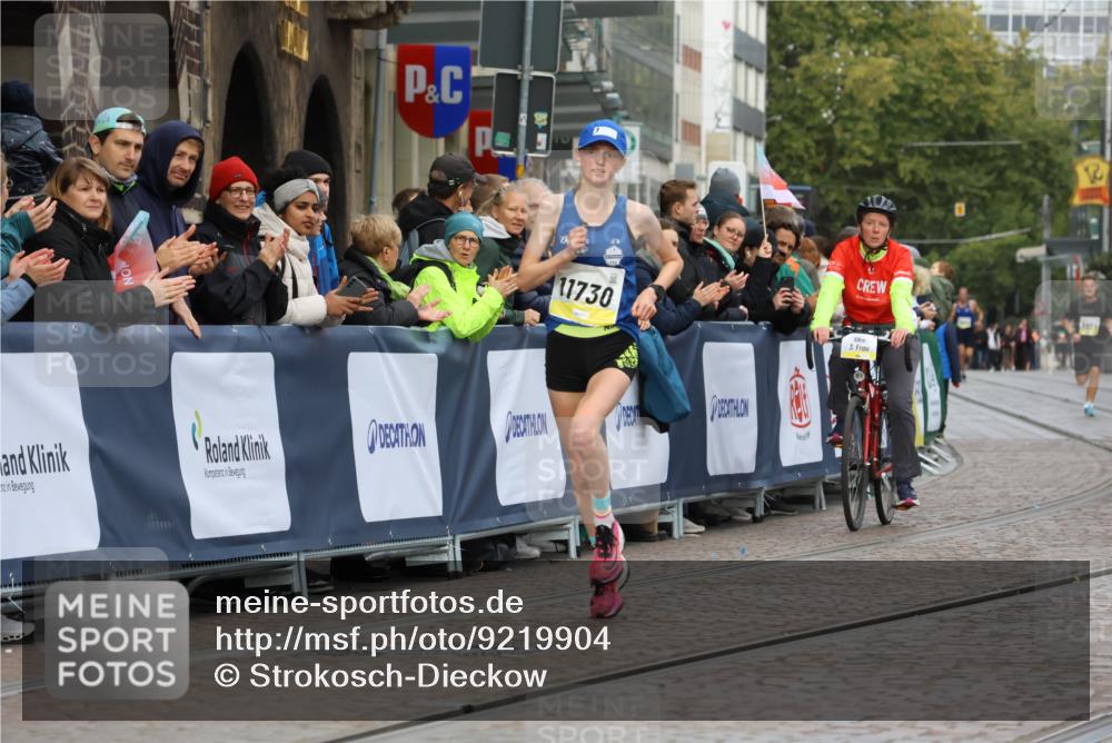 05.10.2025 - 20. swb-Marathon Bremen Strokosch-Dieckow http://msf.ph/oto/9219904 05.10.2025 10:32:38 Ziel 11730 meine-sportfotos.de