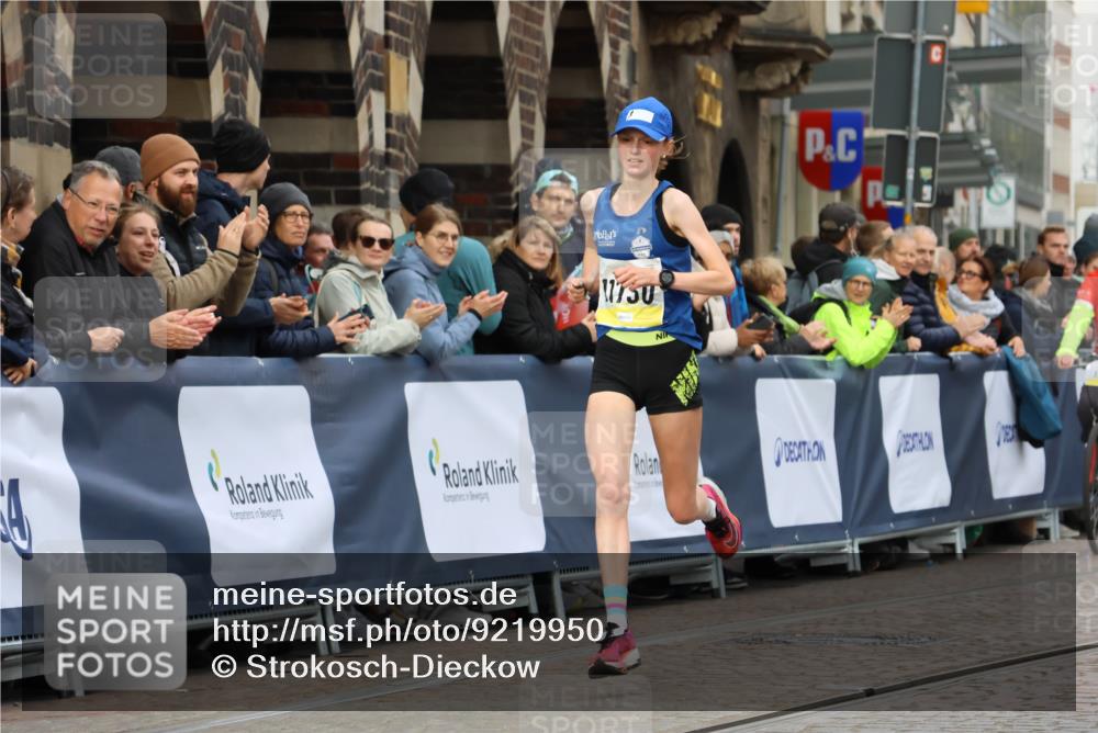 05.10.2025 - 20. swb-Marathon Bremen Strokosch-Dieckow http://msf.ph/oto/9219950 05.10.2025 10:32:39 Ziel 11730 meine-sportfotos.de