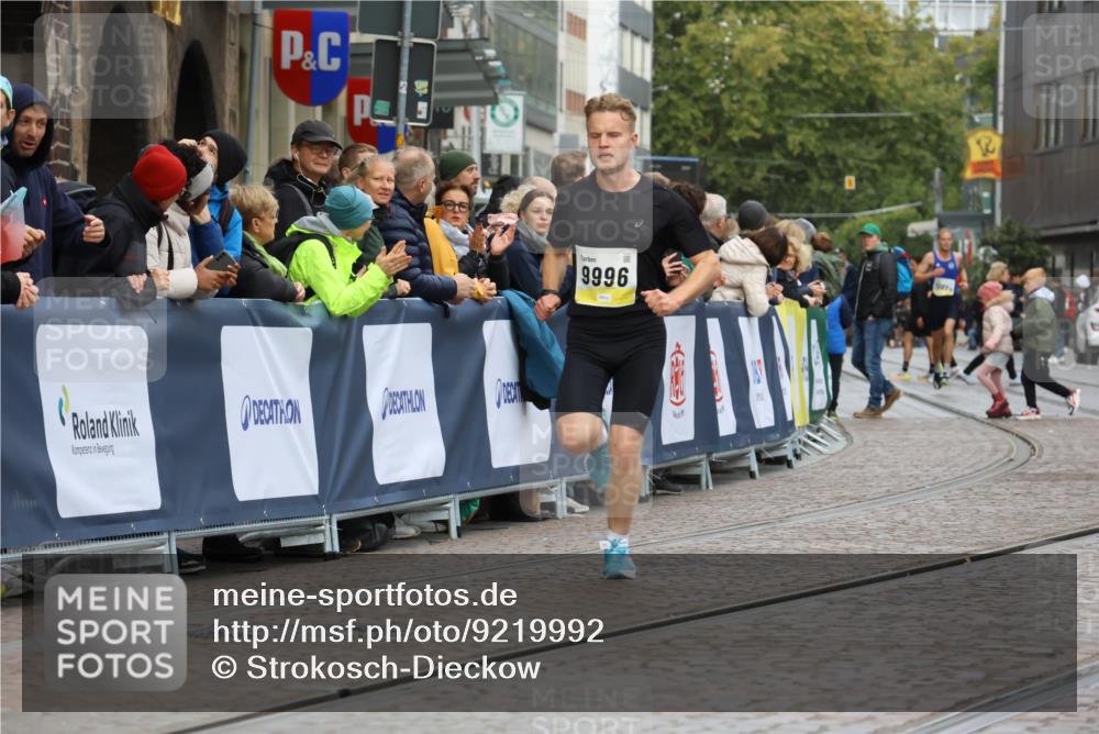 05.10.2025 - 20. swb-Marathon Bremen Strokosch-Dieckow http://msf.ph/oto/9219992 05.10.2025 10:32:48 Ziel 9996 meine-sportfotos.de