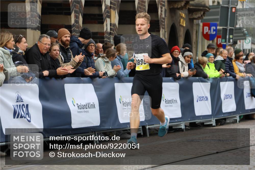 05.10.2025 - 20. swb-Marathon Bremen Strokosch-Dieckow http://msf.ph/oto/9220051 05.10.2025 10:32:50 Ziel 9996 meine-sportfotos.de