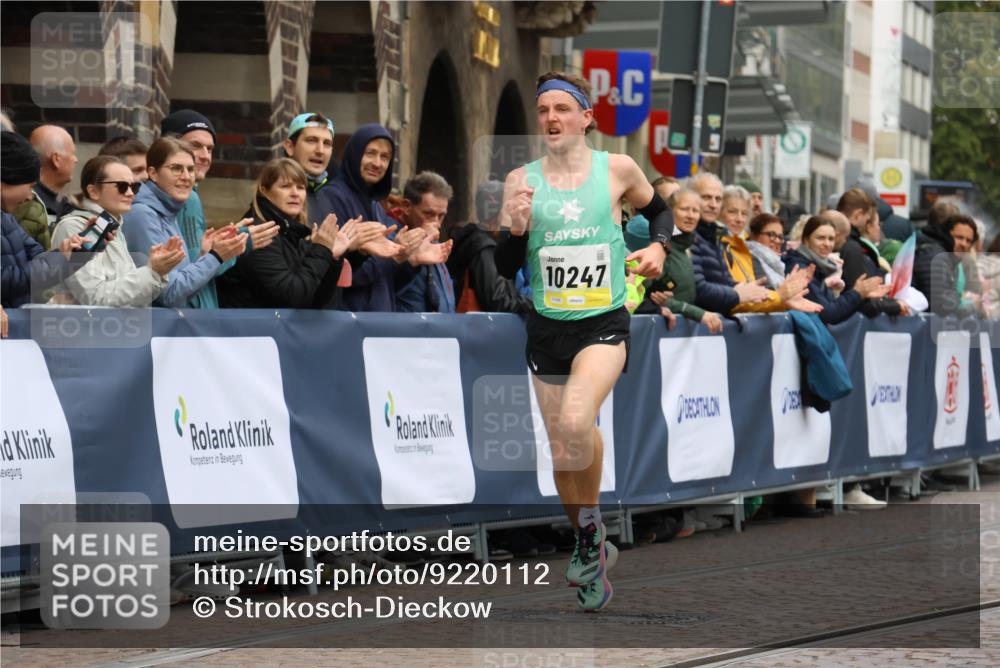 05.10.2025 - 20. swb-Marathon Bremen Strokosch-Dieckow http://msf.ph/oto/9220112 05.10.2025 10:33:33 Ziel 10247 meine-sportfotos.de