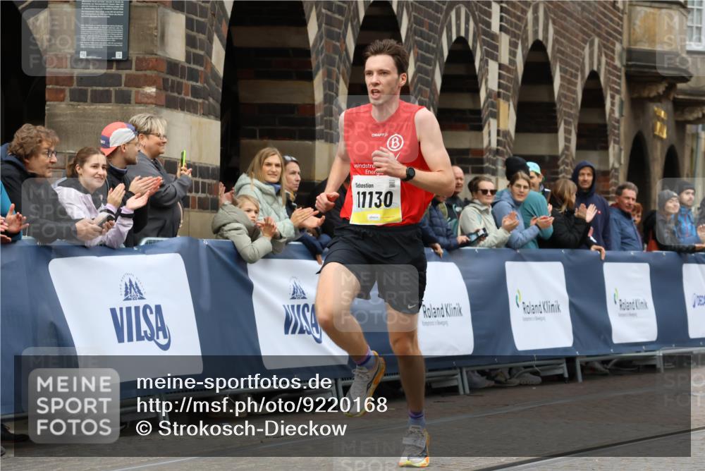 05.10.2025 - 20. swb-Marathon Bremen Strokosch-Dieckow http://msf.ph/oto/9220168 05.10.2025 10:33:45 Ziel 9320, 11130 meine-sportfotos.de