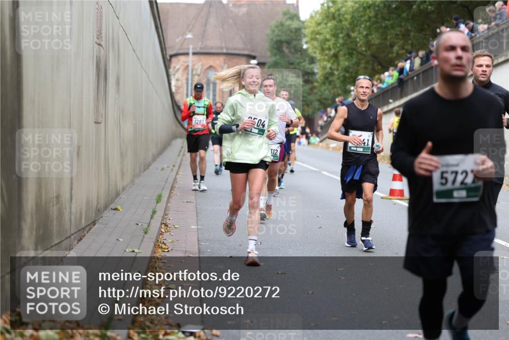 05.10.2025 - 20. swb-Marathon Bremen Michael Strokosch http://msf.ph/oto/9220272 05.10.2025 12:47:49 Laufen 1283, 04, 312, 5727 meine-sportfotos.de