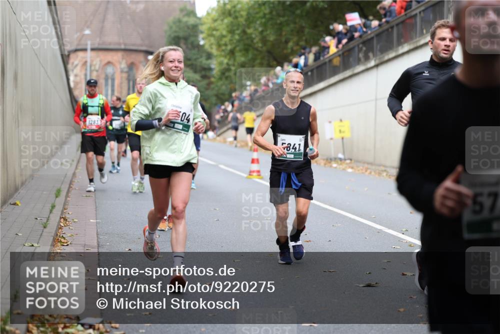 05.10.2025 - 20. swb-Marathon Bremen Michael Strokosch http://msf.ph/oto/9220275 05.10.2025 12:47:49 Laufen 1283, 04, 841, 57 meine-sportfotos.de